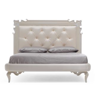 Corte Zari / Panel Beds / Juliette