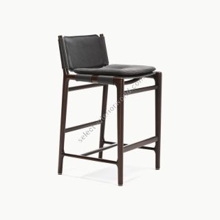 Exteta / Bar Stools / Levante