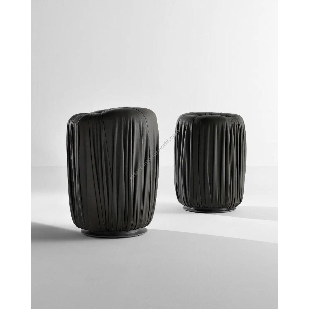 Laurameroni / Poufs & Ottomans / Drapé Pouf