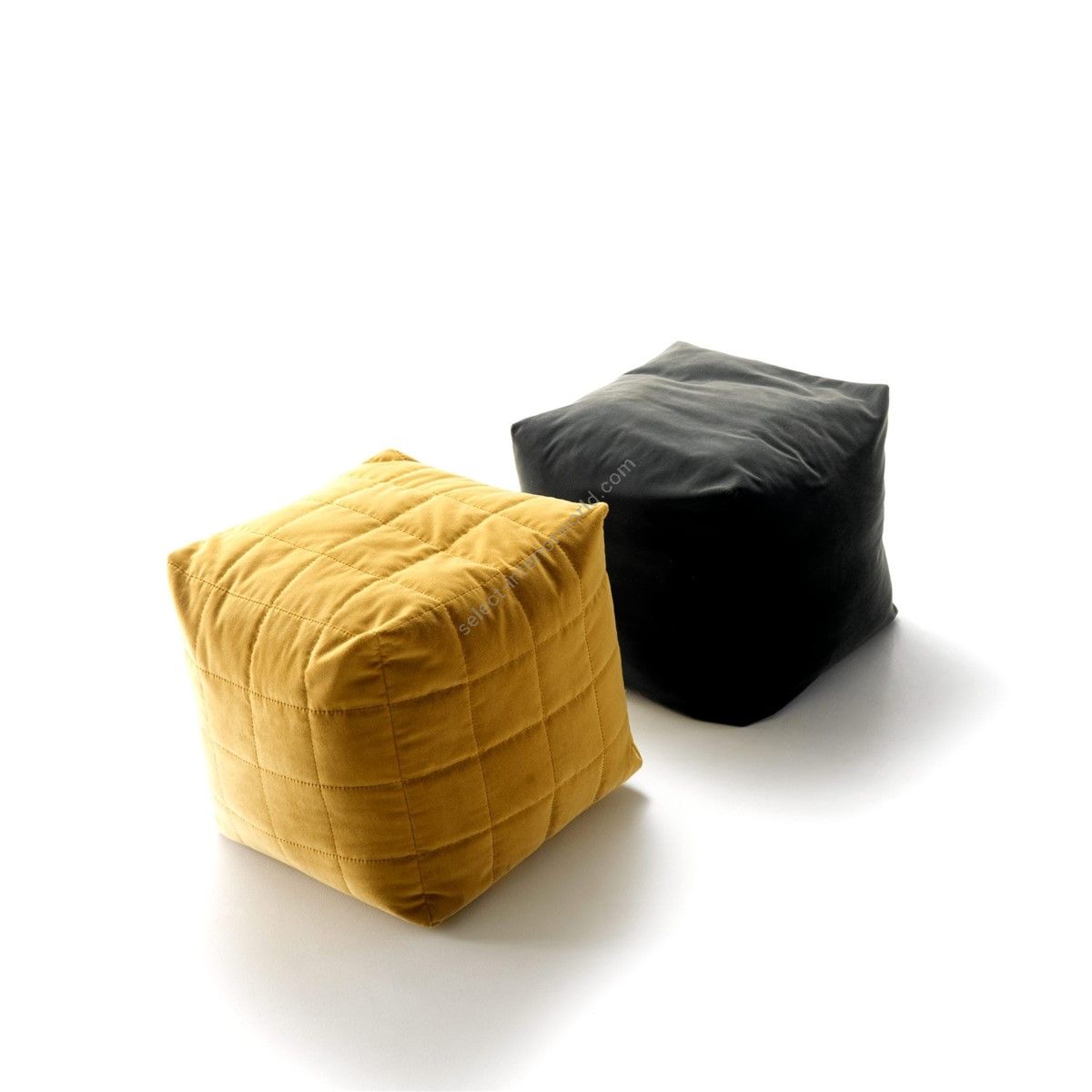 Badari / Poufs & Ottomans / Baruna Pouf PF-BR-PF-VL
