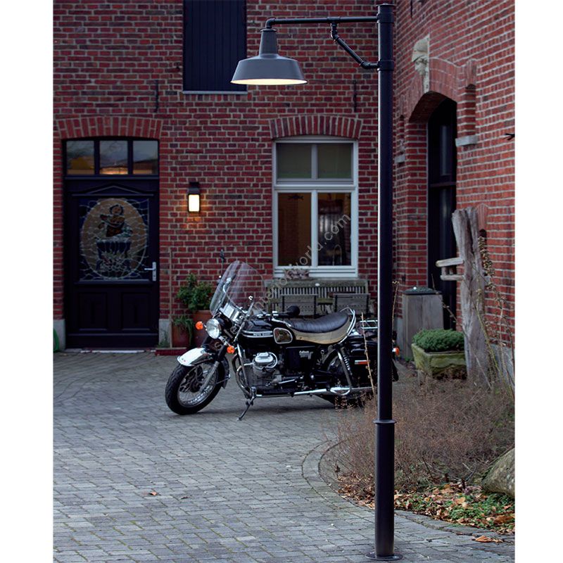 Robers / Outdoor Post Lamp / AL 6778-N