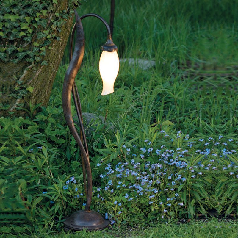 Robers / Outdoor Flower Lamp / AL 6853