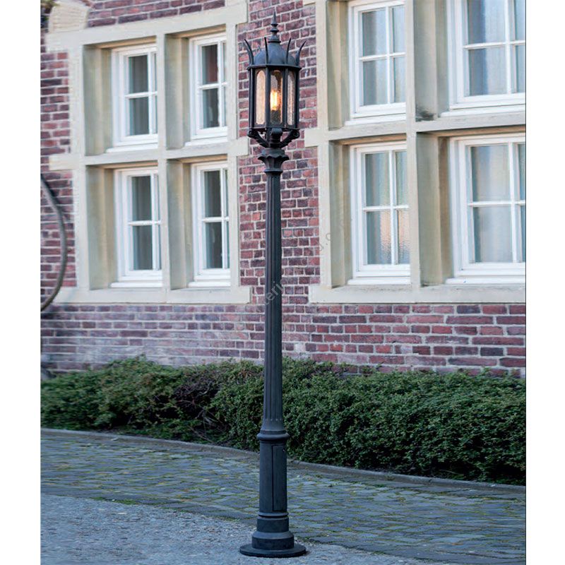 Robers / Outdoor Post Lamp / AL 6868