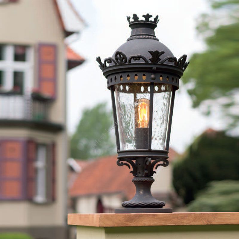 Robers / Outdoor Pedestal Lamp / AL 6877