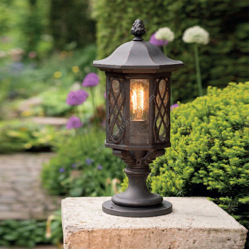 Robers / Outdoor Pedestal Lamp / AL 6880