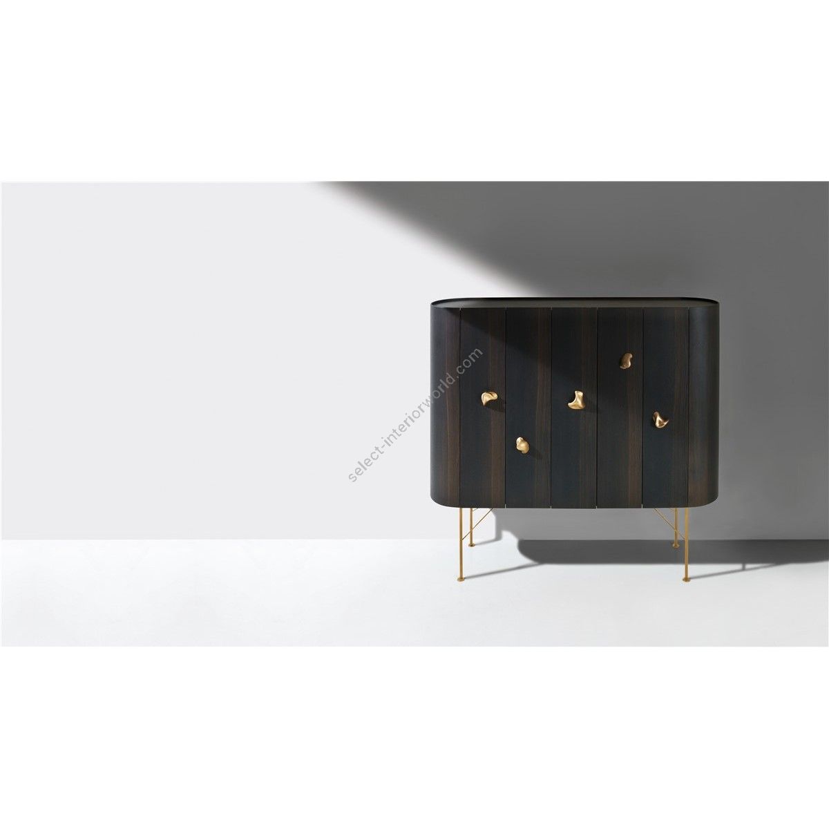 Laurameroni / Sideboards & Units / Collectionist