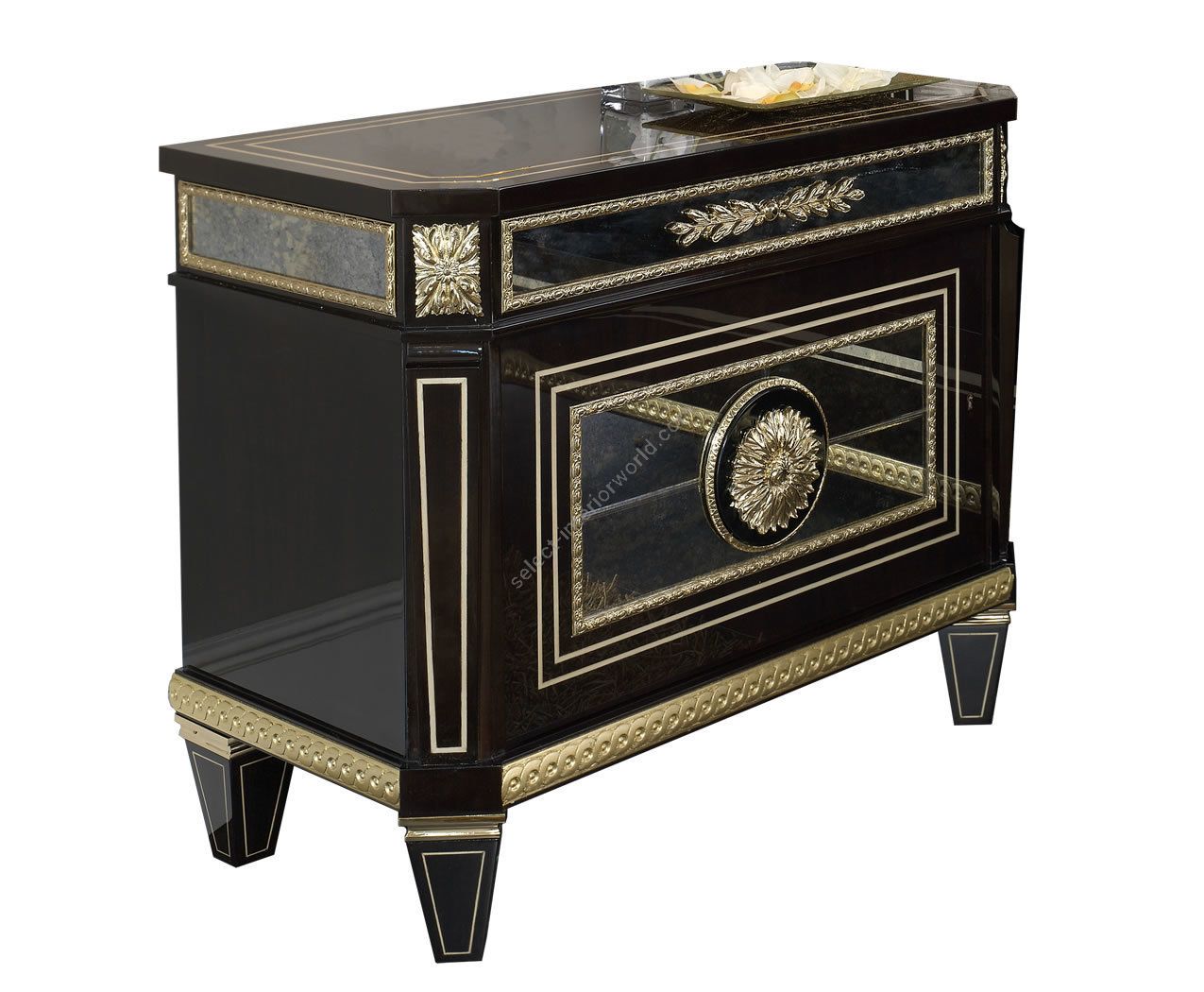 Mariner / Nightstands & Bedside tables / RICHMOND 50132-0
