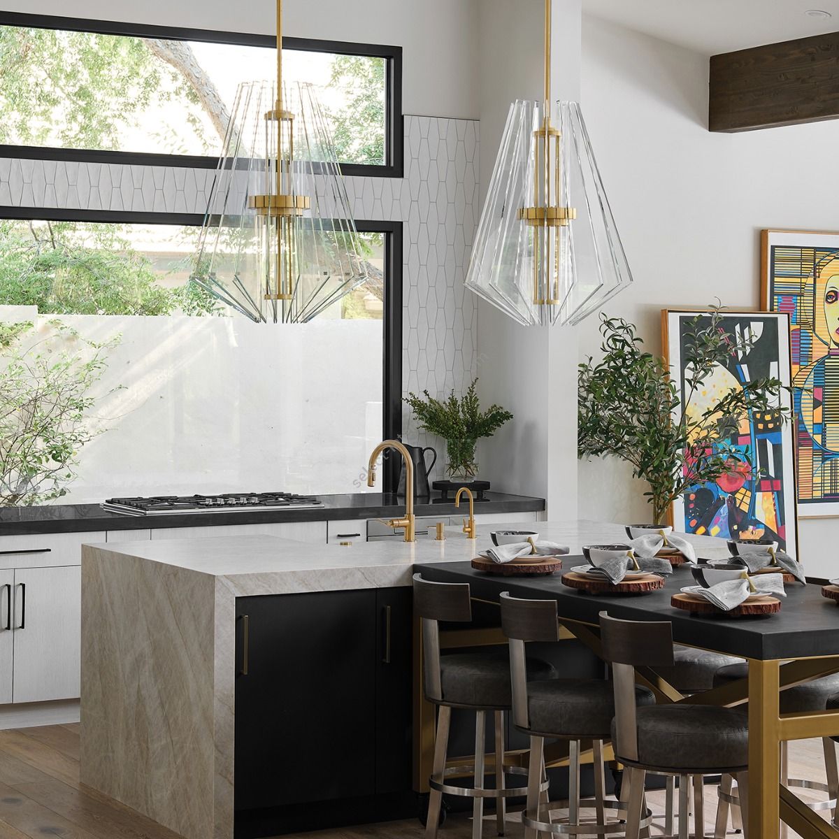 Fine Art Handcrafted Lighting / Pendant Lights / Newton 28″ Round 917040