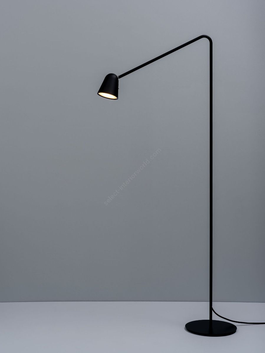 Formagenda / Floor lamp / CHAPLIN D225