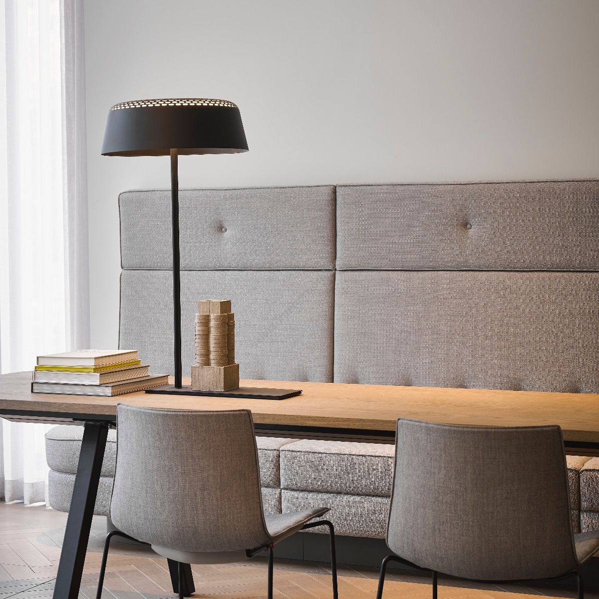 Hollands Licht / Table Lamps / Ring T1