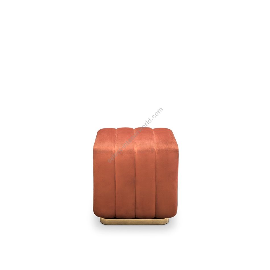 Essential Home / Poufs & Ottomans / Minelli