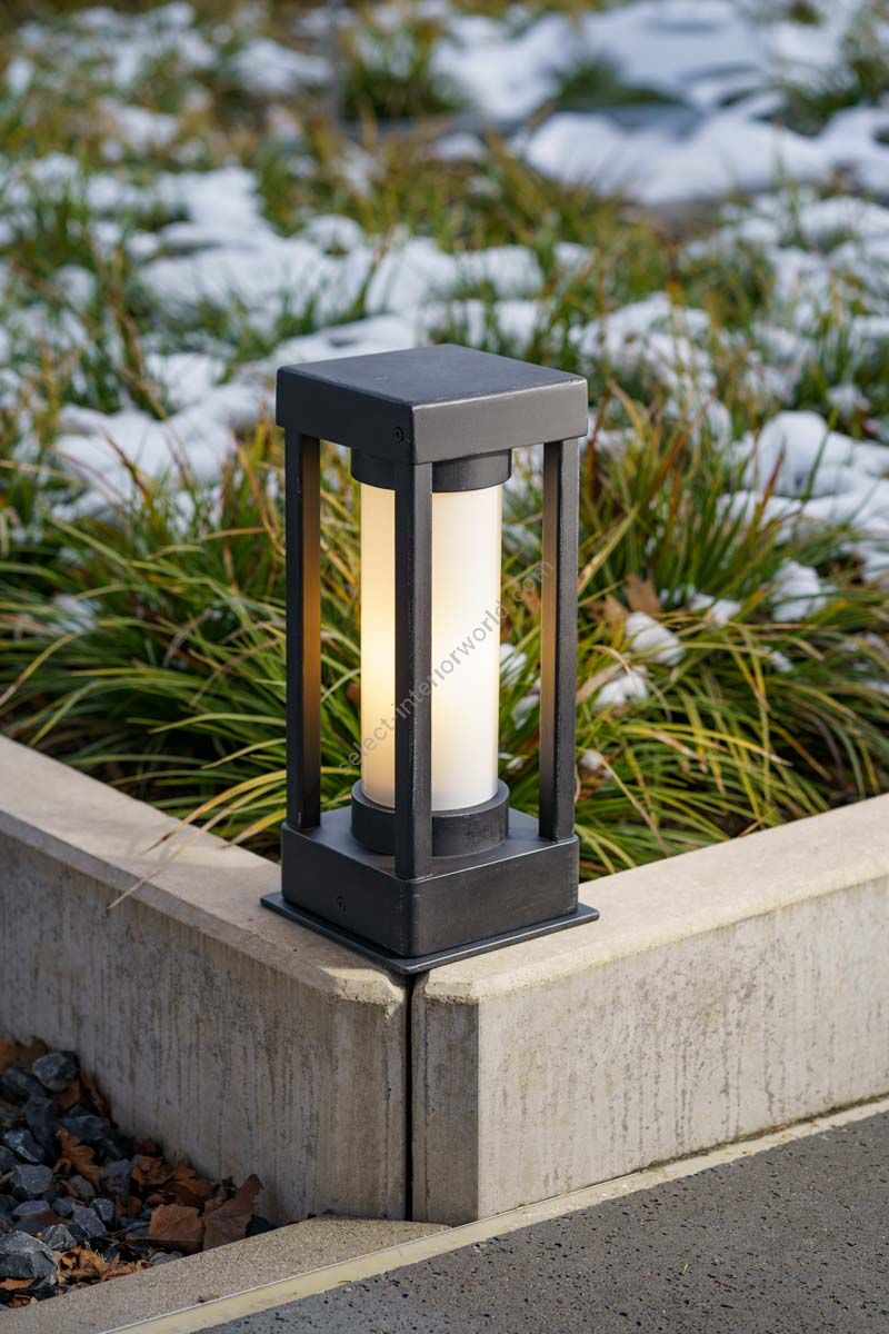 Robers / Outdoor Pedestal Lights / AL6987