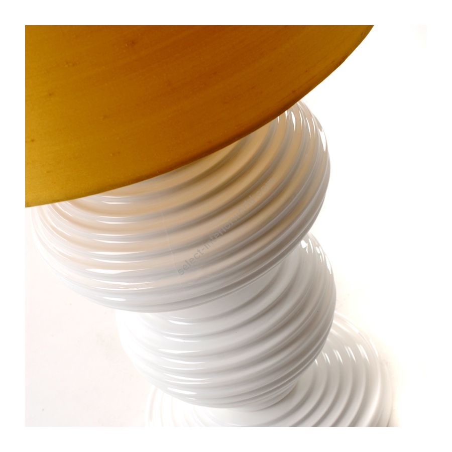 Shade: Sun Dust; Base: white lacquer