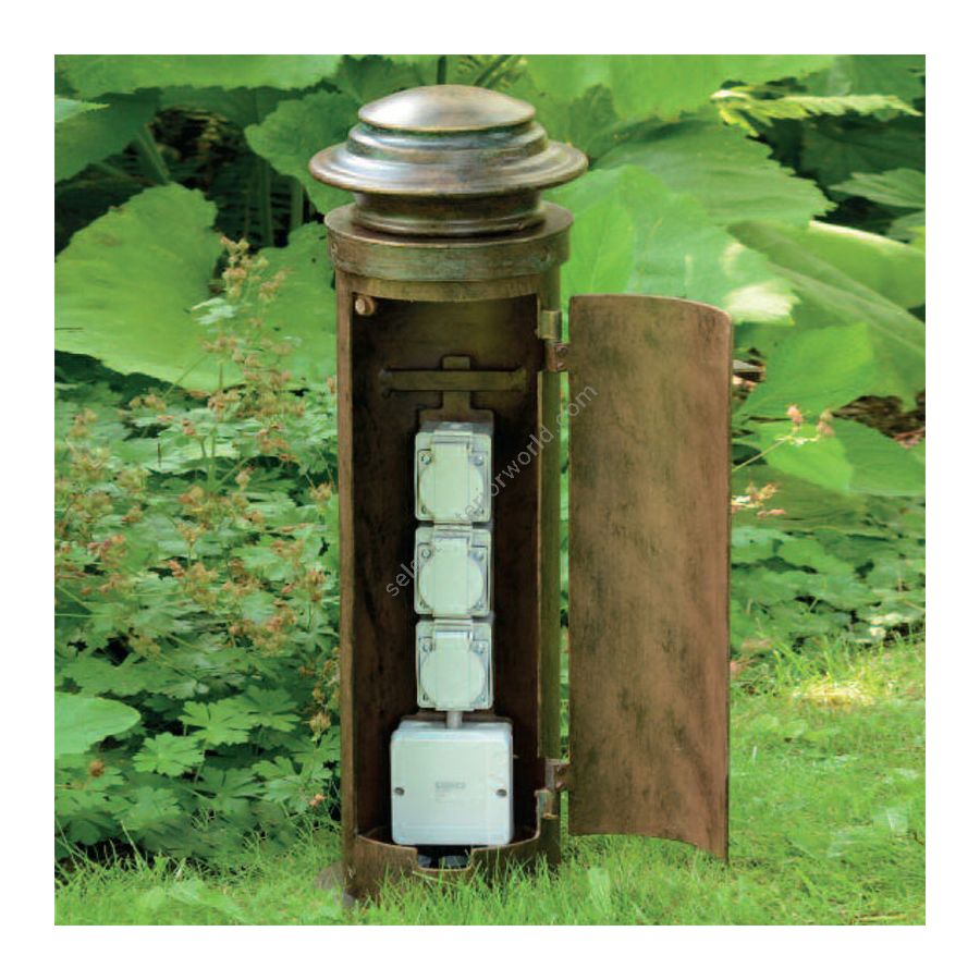 Patina finish (cm.: H 61 x W 20 / inch.: 24" x 8")