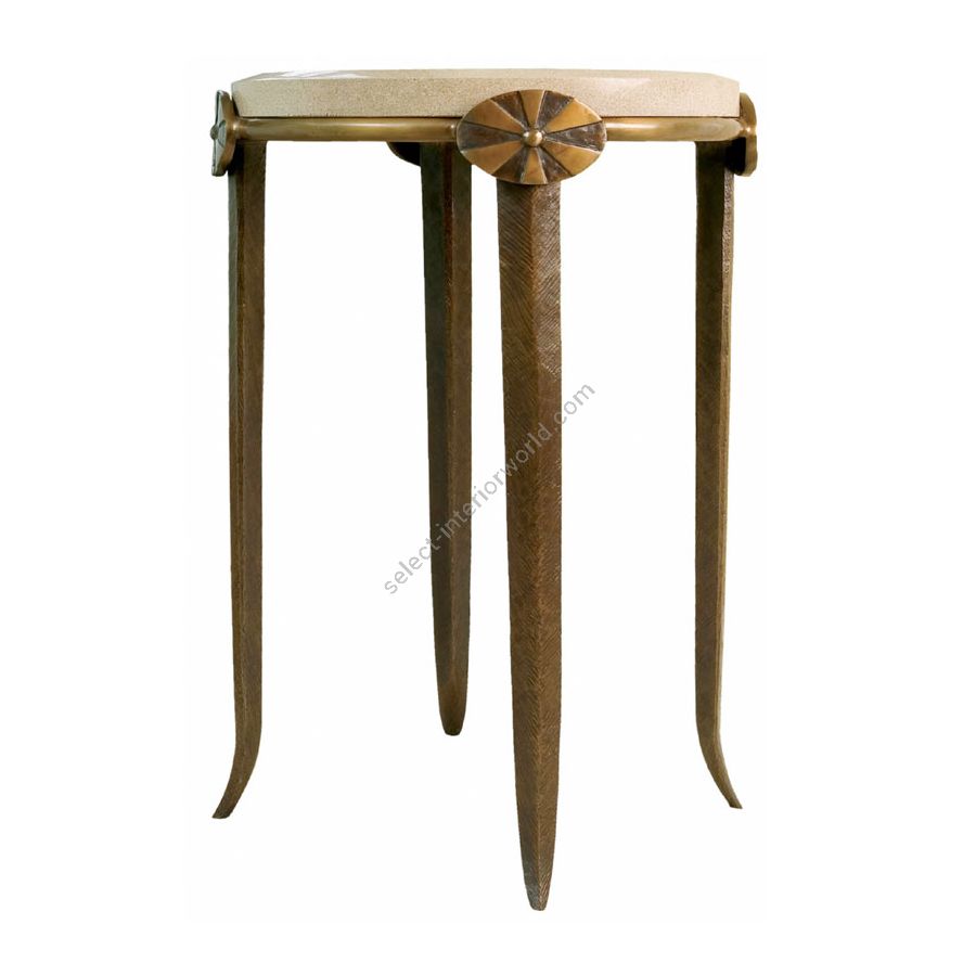 Natural patina finish / cm.: 68.58 x 55.88 x 55.88 / inch.: 27” x 22” x 22”