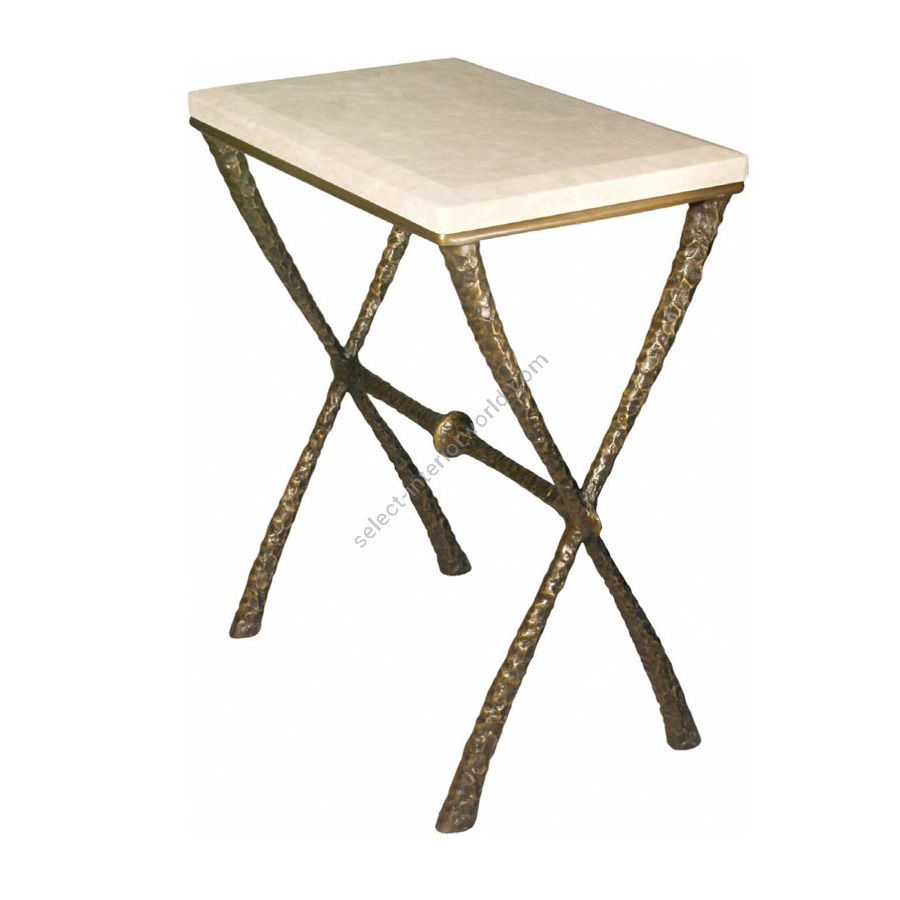 Light golden brown patina finish