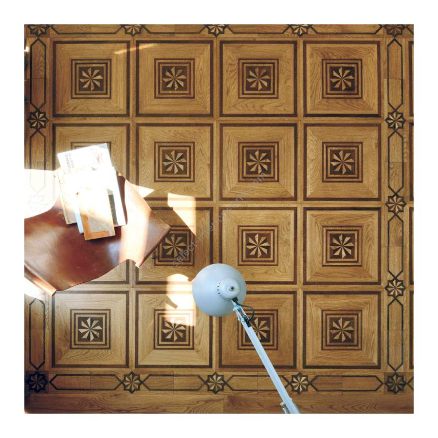 Finish:  light oak, medium afr. zambia, maple